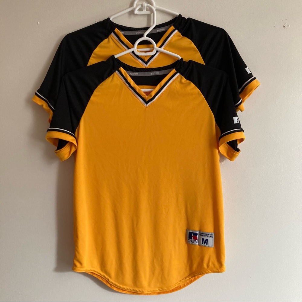 RUSSELL ATHLETIC 2 identical shirts